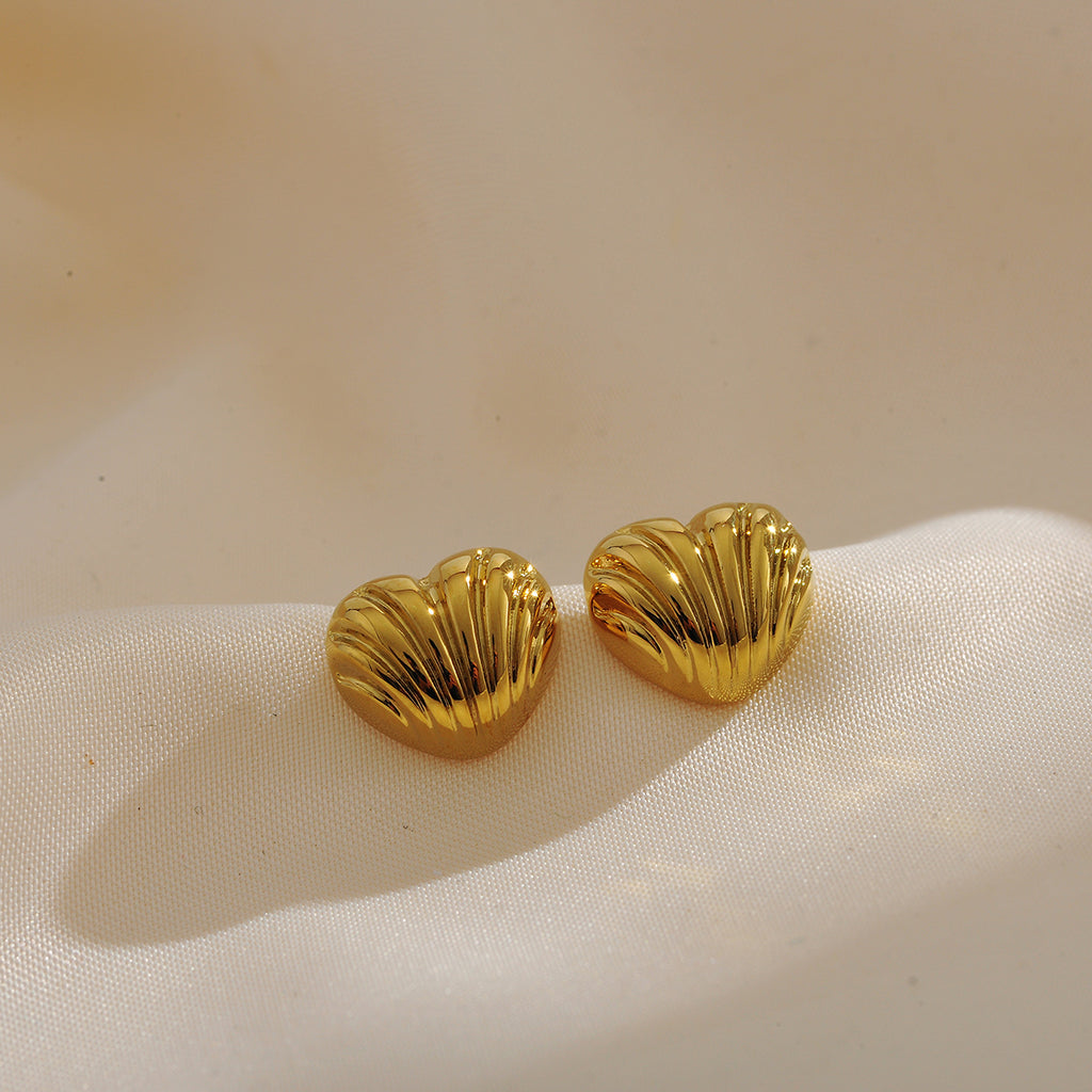 The sweetheart earrings
