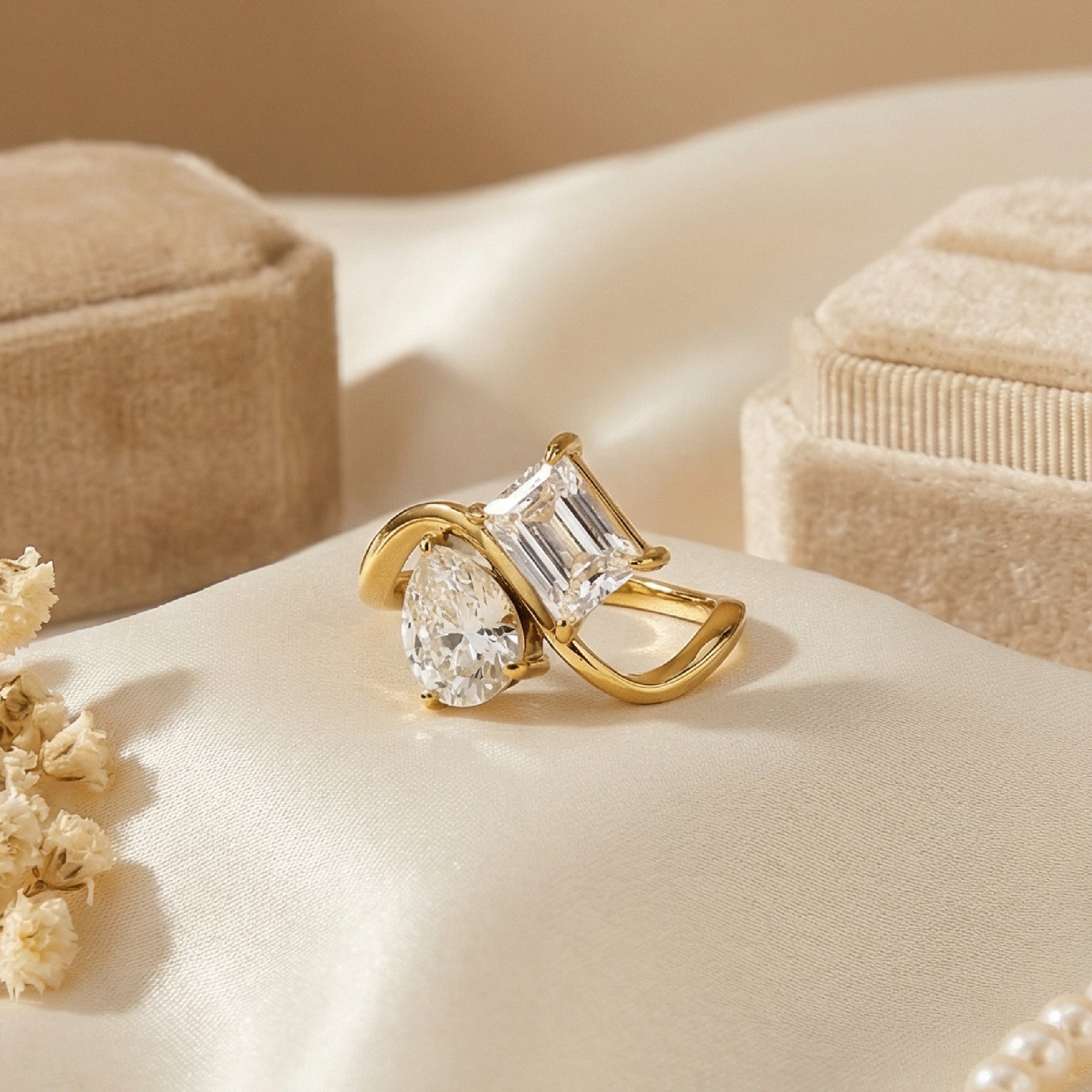 The Bold Chapter Ring