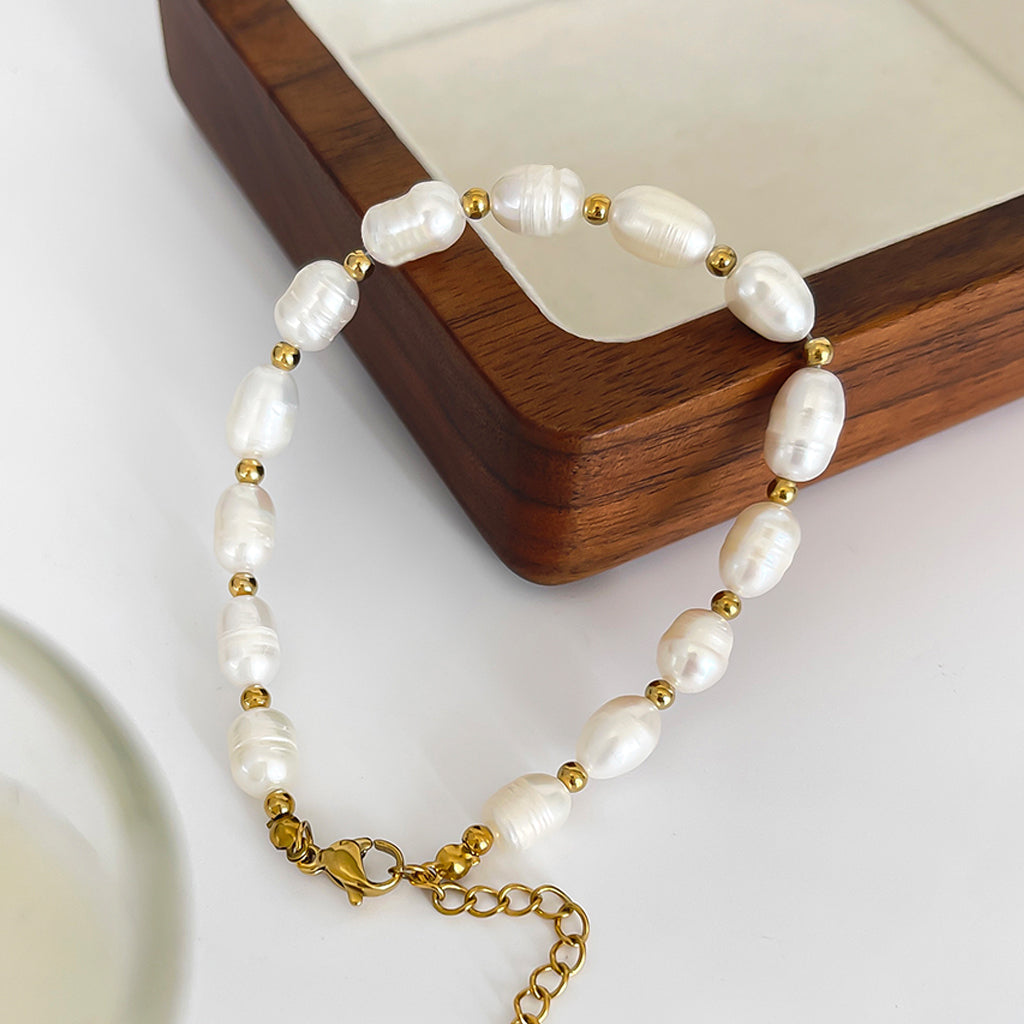 The next Chapter Pearl bracelet
